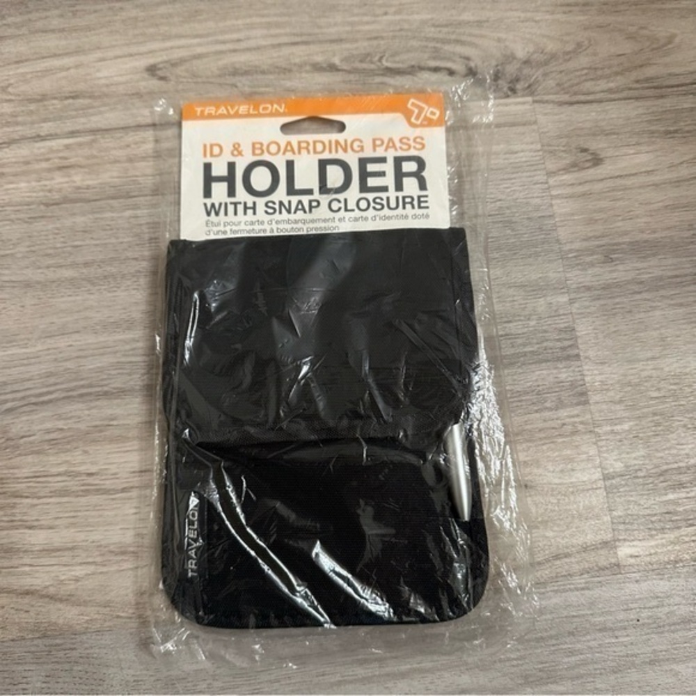 NEW Travelon Black ID & Boarding Pass Holder